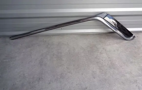 Jeep Grand Cherokee (WJ) Front arch trim 