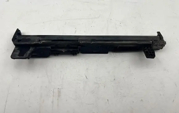 Mercedes-Benz E W212 Radiator mount bracket 0477902903