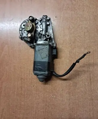 Mercedes-Benz E W124 Front door window regulator with motor 0130821285