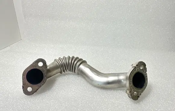 Volkswagen PASSAT B7 EGR valve line/pipe/hose 03P131521A