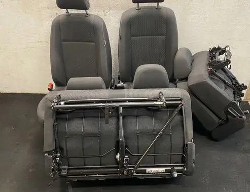 Volkswagen Caddy Seat set 2K5881033B 2K5881034E