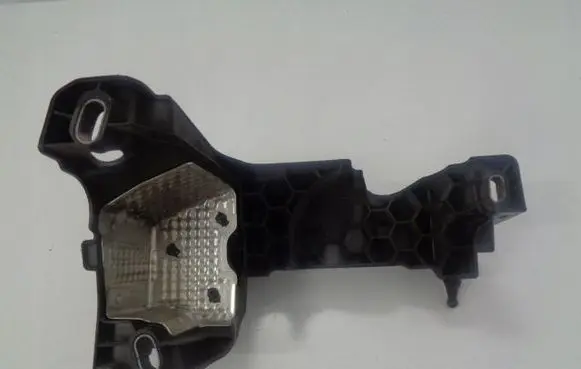 Peugeot 3008 I Other engine bay part 9688453180