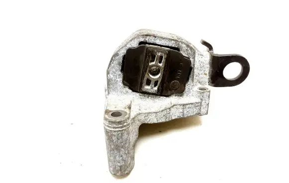 Volvo XC90 Engine mount bracket 30741583