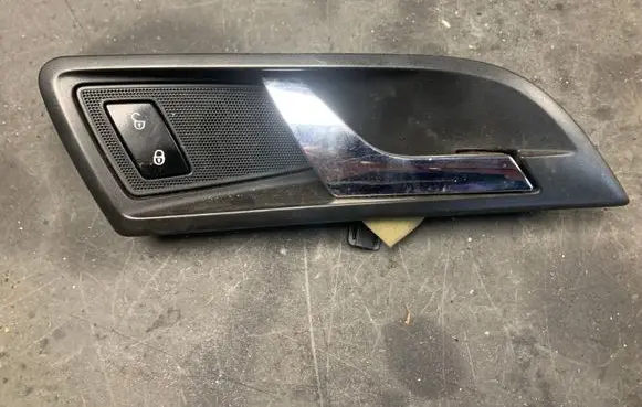 Skoda Superb B6 (3T) Front door interior handle 3T0837248 13196820