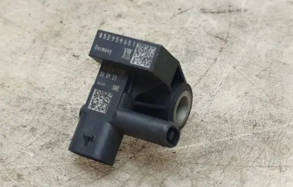 Audi A3 8Y Airbag deployment crash/impact sensor 85E959651 A3C03615500
