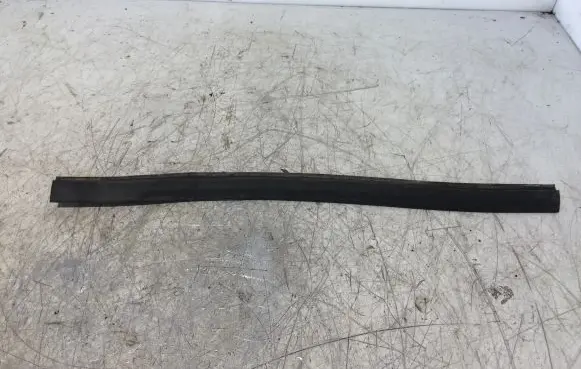 Ford Transit Custom Rubber seal front door window/glass BK21V16308