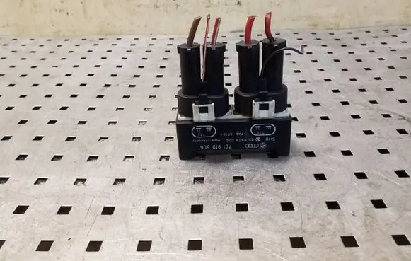 Coolant fan relay