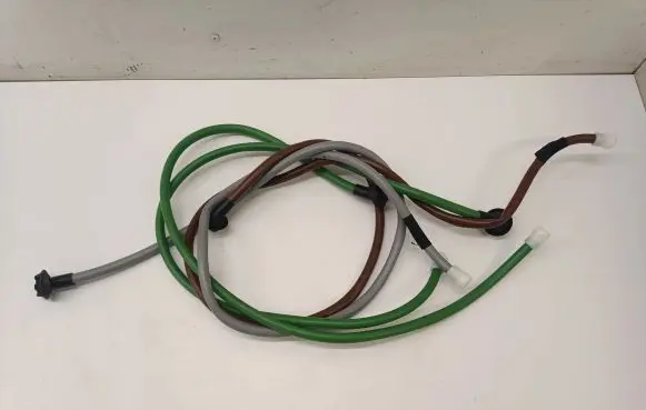 Volkswagen Touareg III Water drain line hose 760877201 760877203 760877204
