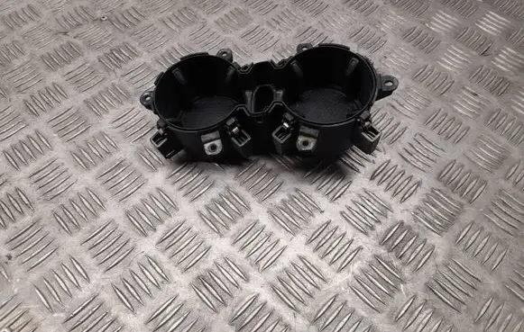 Cup holder front