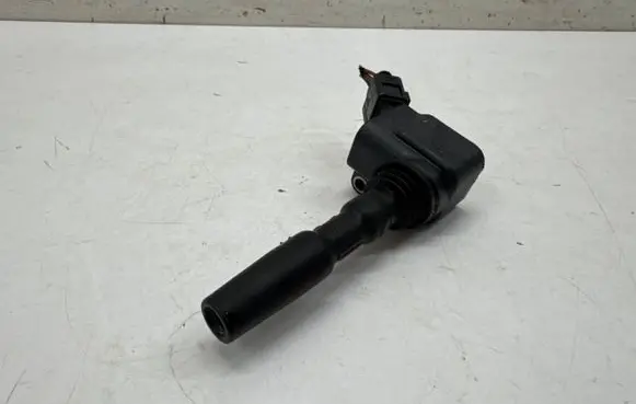 Volkswagen Multivan T7 High voltage ignition coil 04E905110P