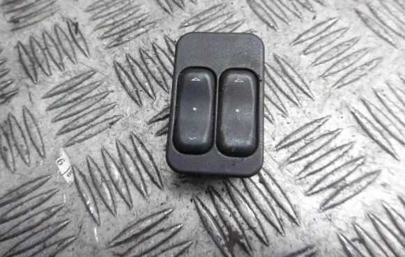 Opel Corsa C Front door window switch trim 24409205