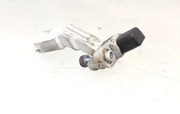 Volkswagen PASSAT B6 Crankshaft position sensor 03C906433A