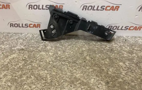 Opel Insignia A Front bumper mounting bracket 13238444