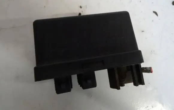 Fiat 500 Glow plug pre-heat relay 55193073