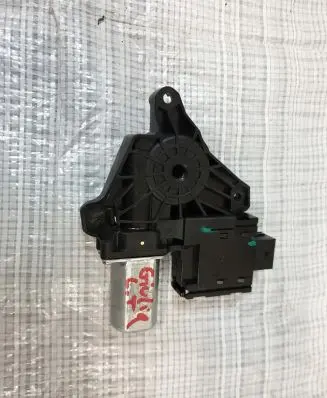 Alfa Romeo Giulia Front door window regulator motor