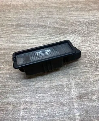 Volkswagen Golf VII Number plate light 1K8943021