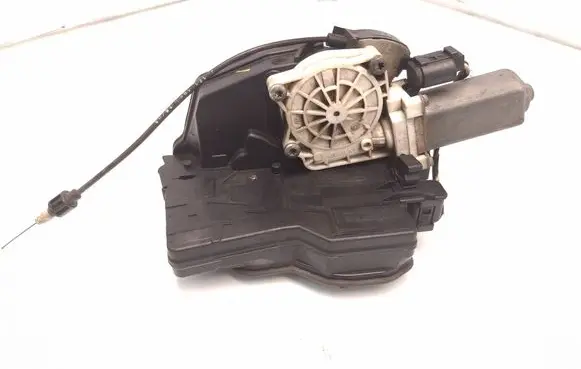 BMW 7 E65 E66 Rear door soft close latching motor 8240585