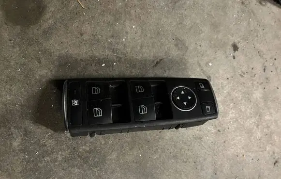 Mercedes-Benz S W221 Electric window control switch A2049055302
