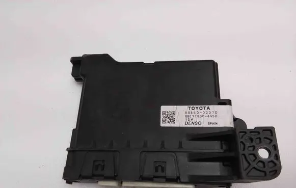 Toyota Auris E180 Other devices 8865002D70