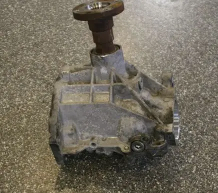 Gearbox transfer box case