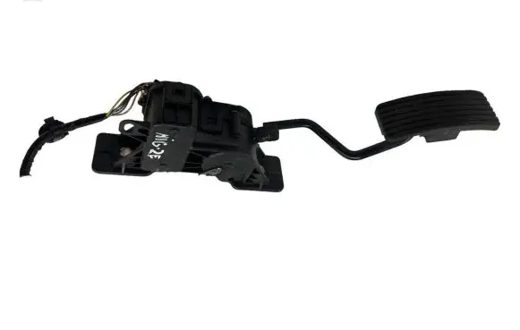 Mitsubishi Grandis Accelerator throttle pedal APM30005 6719005