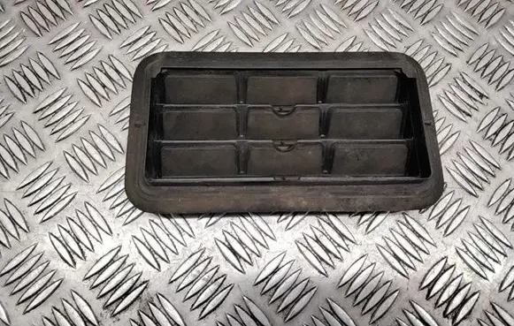 Chrysler Pacifica Quarter panel pressure vent 68170766AB