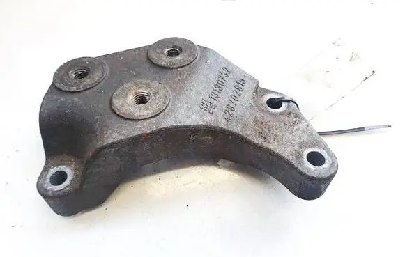 Opel Corsa D Engine mounting bracket 13130732 428702815