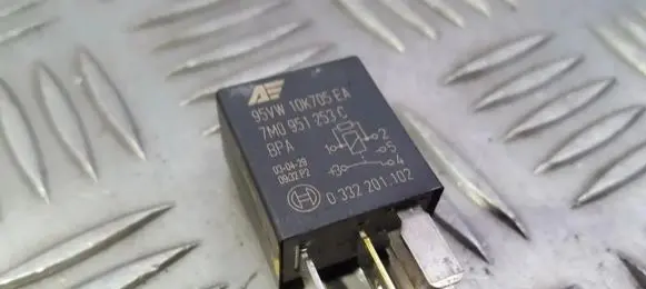 Audi A6 S6 C6 4F Other relay 95VW10K705EA 7M0951253C
