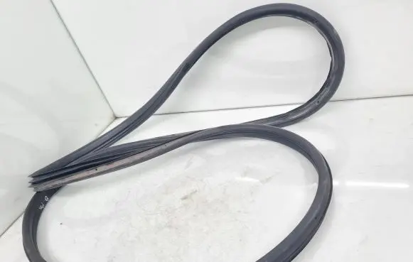Front door rubber seal