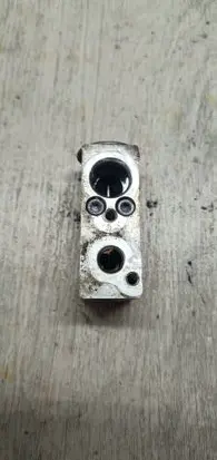 Air conditioning (A/C) expansion valve