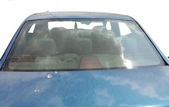 Dacia Logan I Rear windscreen/windshield window 06R