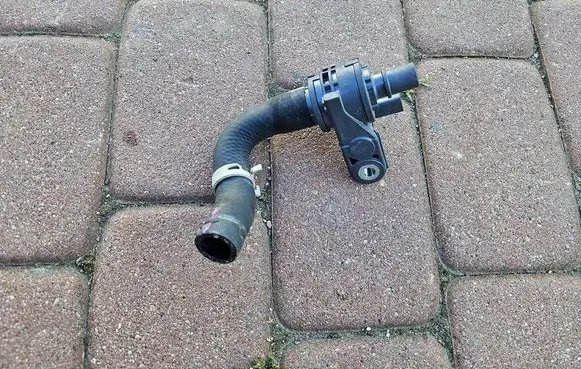 Toyota Camry VIII XV70 Water pump 4B13B85047 4B13B 85047