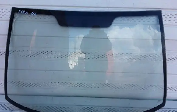 Ford Ka Front windscreen/windshield window E943R000451