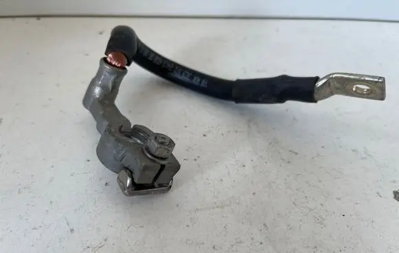 Volkswagen PASSAT B7 Negative earth cable (battery) 3C9971243