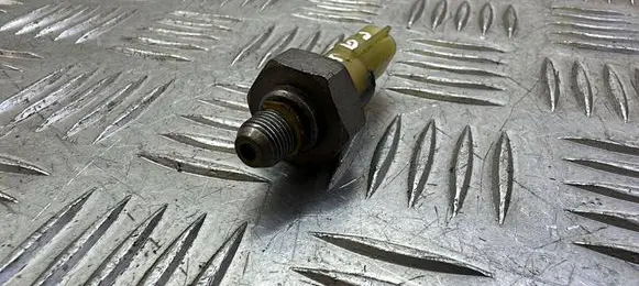 Nissan Qashqai Fuel pressure sensor 