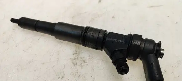 BMW X5 E53 Fuel injector 0445110131 7789661
