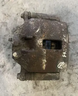 Nissan Primera Front brake caliper