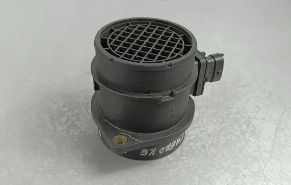 Jeep Grand Cherokee Mass air flow meter 68069532AA