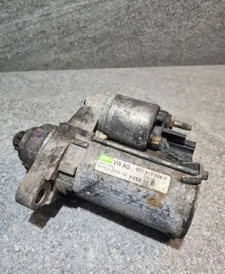 Audi A1 Starter motor 02T911024N