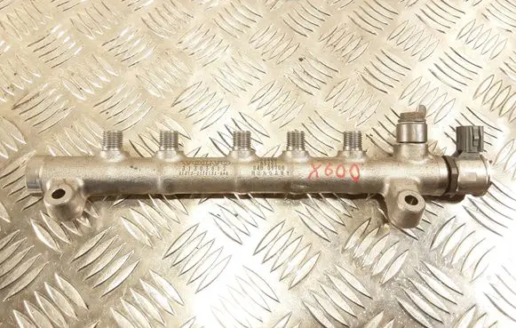 Volvo XC40 Fuel main line pipe 31303612