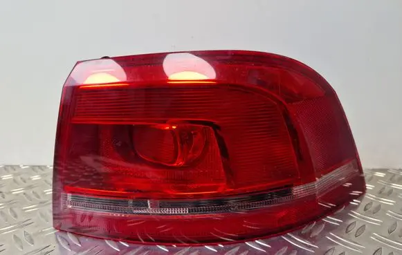 Volkswagen PASSAT B7 Rear/tail lights 3AF945096C