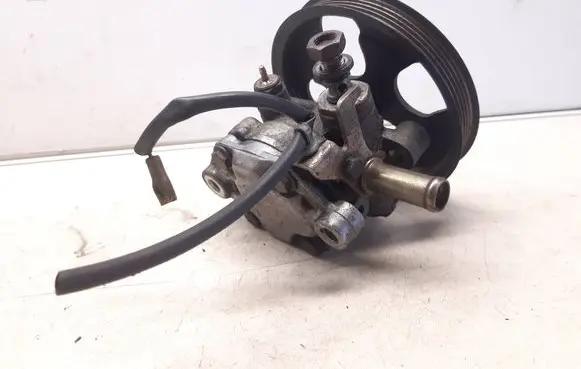Mitsubishi Space Star Power steering pump