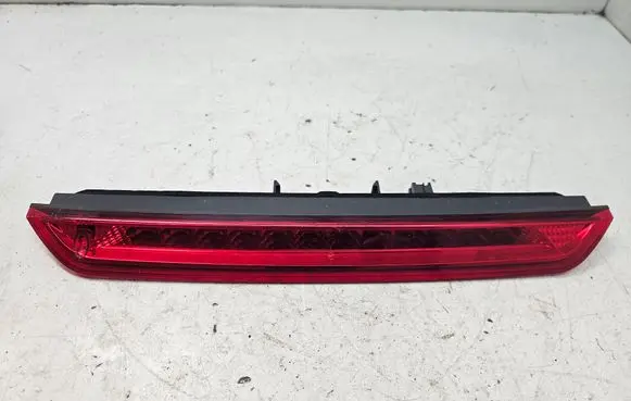 Peugeot 3008 II Third/center stoplight 9811951080