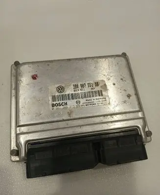 Volkswagen PASSAT B5.5 Engine control unit/module 3B0907551DB 1039S00000 0261208313