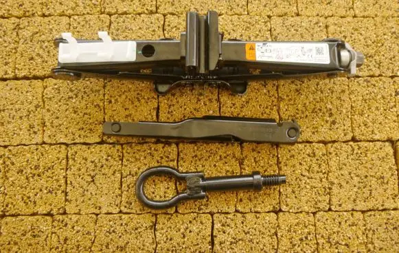 Ford Mondeo MK V Lift Jack ES7C17A078AB