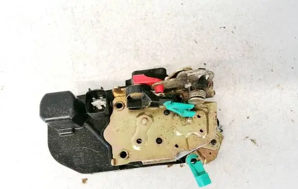 Chrysler Sebring (ST-22 - JR) Rear door lock