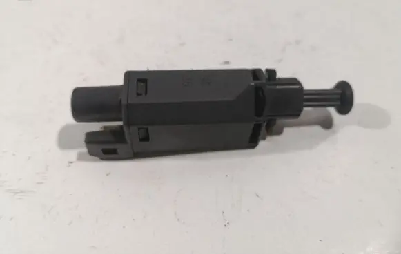 Volkswagen Golf III Brake pedal sensor switch 191945515