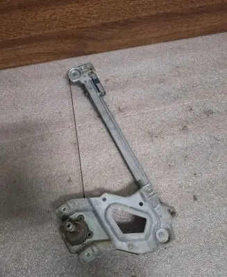 Audi 80 90 S2 B4 Rear door manual window regulator 893839400