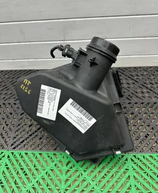 BMW 4 F36 Gran coupe Air filter box 8601677 72336579 10737810