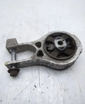 Peugeot 508 Engine mount bracket